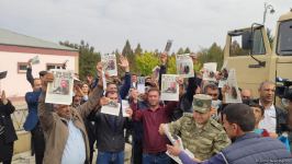 Xocavəndli məcburi köçkünlər bayraq yürüşü keçirdi (FOTO)