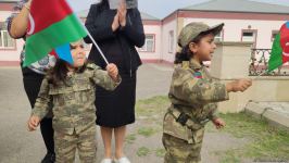 Xocavəndli məcburi köçkünlər bayraq yürüşü keçirdi (FOTO)