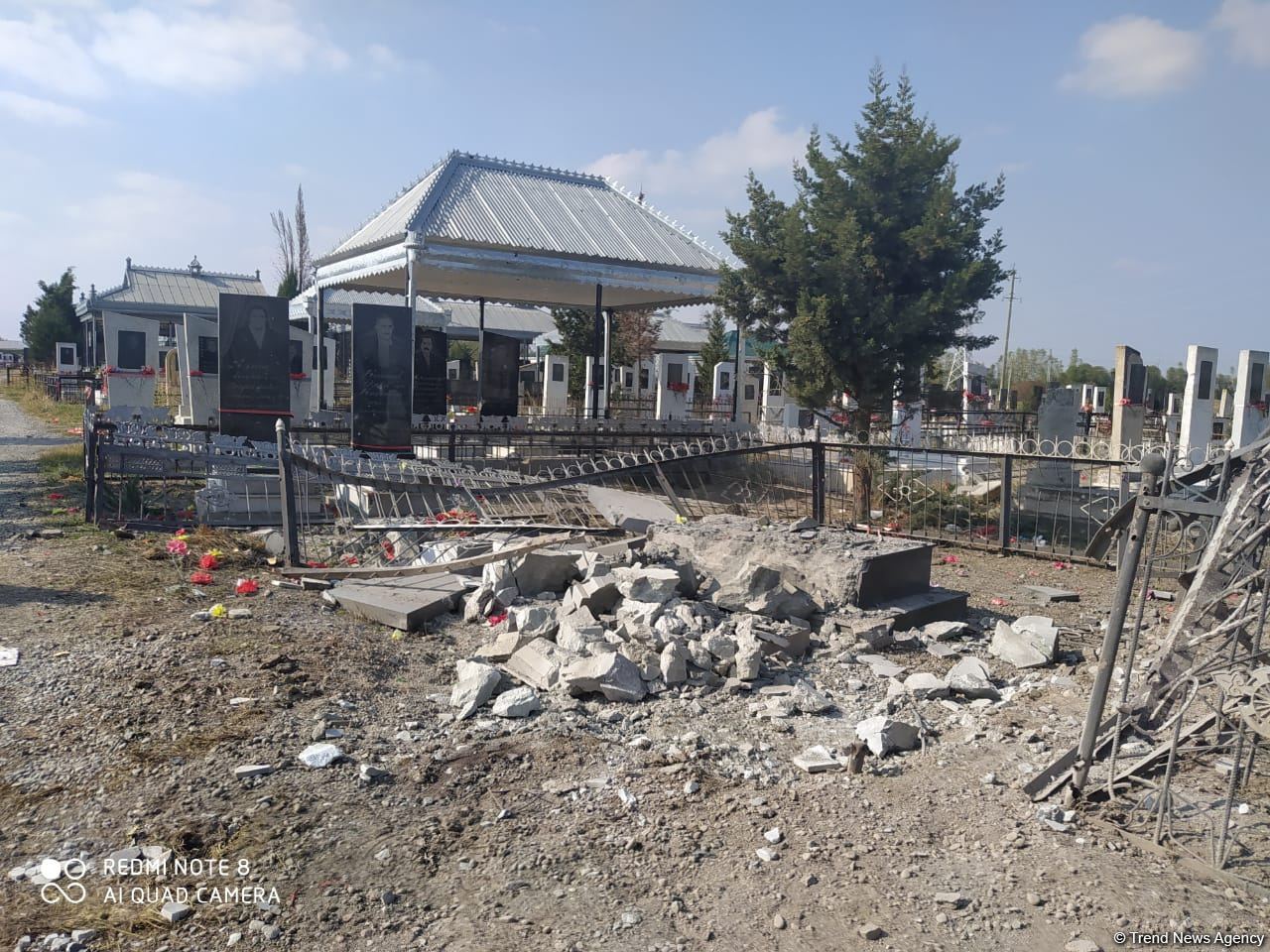 Erməni atəşi nəticəsində Tərtər qəbiristanlığında həlak olanların sayı 4-ə çatdı
(ƏLAVƏ OLUNUB-3) (FOTO)