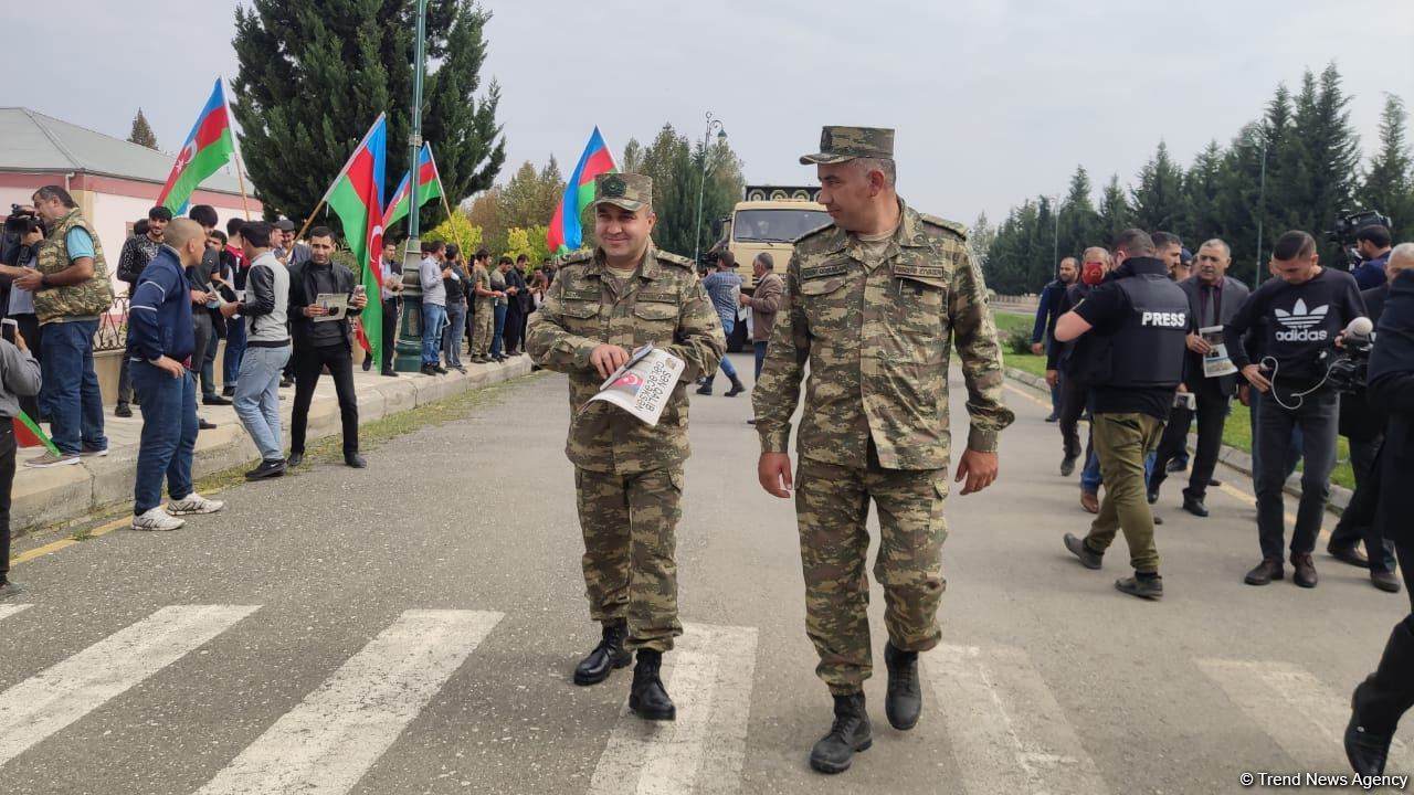 Xocavəndli məcburi köçkünlər bayraq yürüşü keçirdi (FOTO)