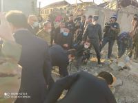 Hikmət Hacıyev və diplomatik korpusun nümayəndələri Gəncədə hadisə yerinə gəliblər (FOTO/VİDEO)