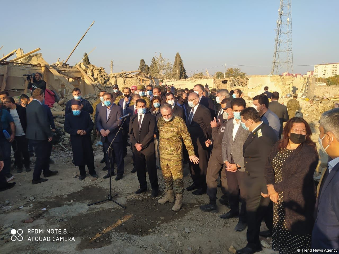 Hikmət Hacıyev və diplomatik korpusun nümayəndələri Gəncədə hadisə yerinə gəliblər (FOTO/VİDEO)