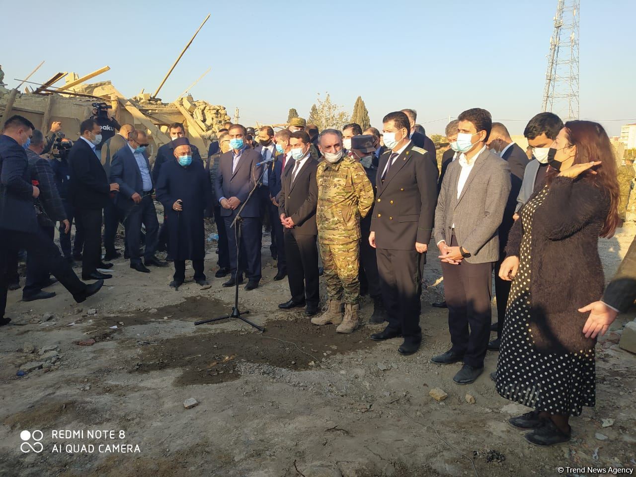 Hikmət Hacıyev və diplomatik korpusun nümayəndələri Gəncədə hadisə yerinə gəliblər (FOTO/VİDEO)
