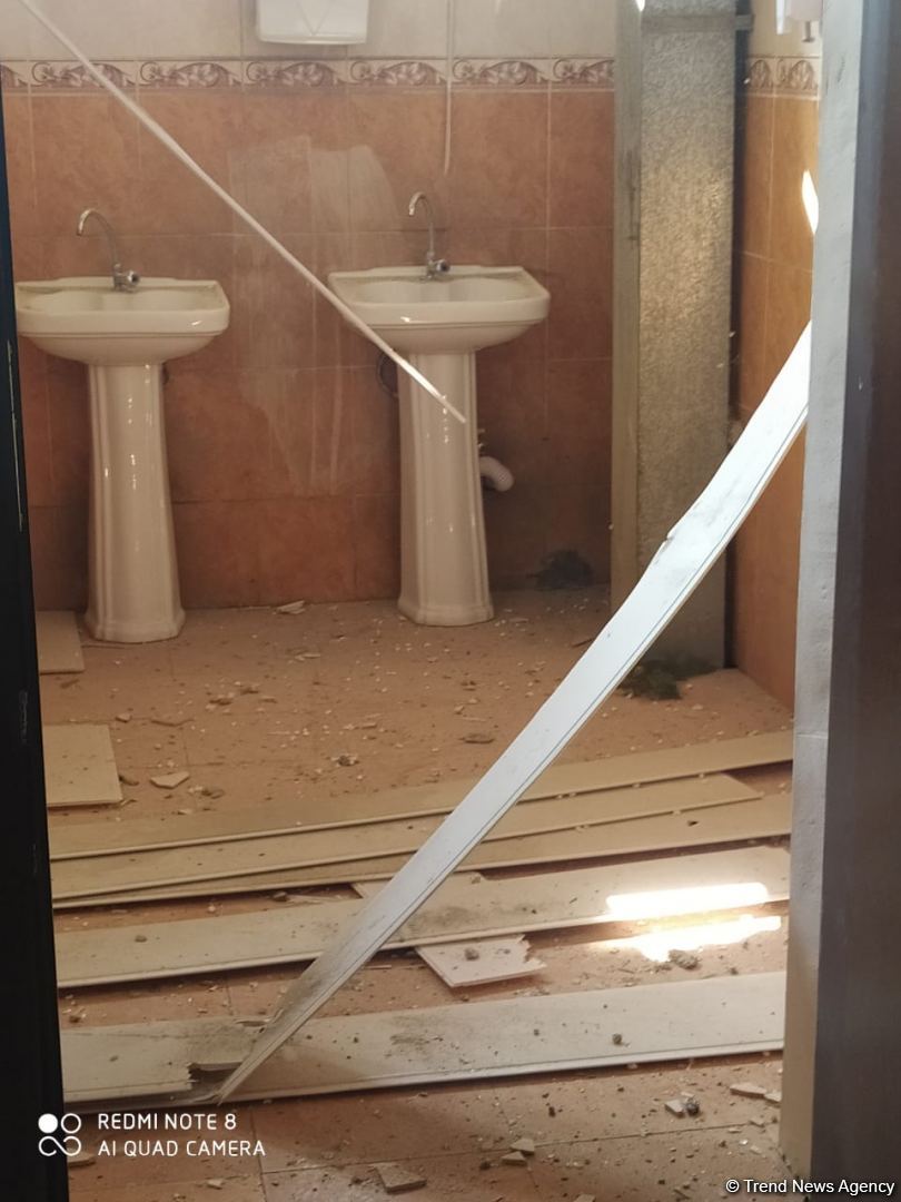 Ermənilər Tərtəri atəşə tutdu, orta məktəb dağıldı (FOTO)