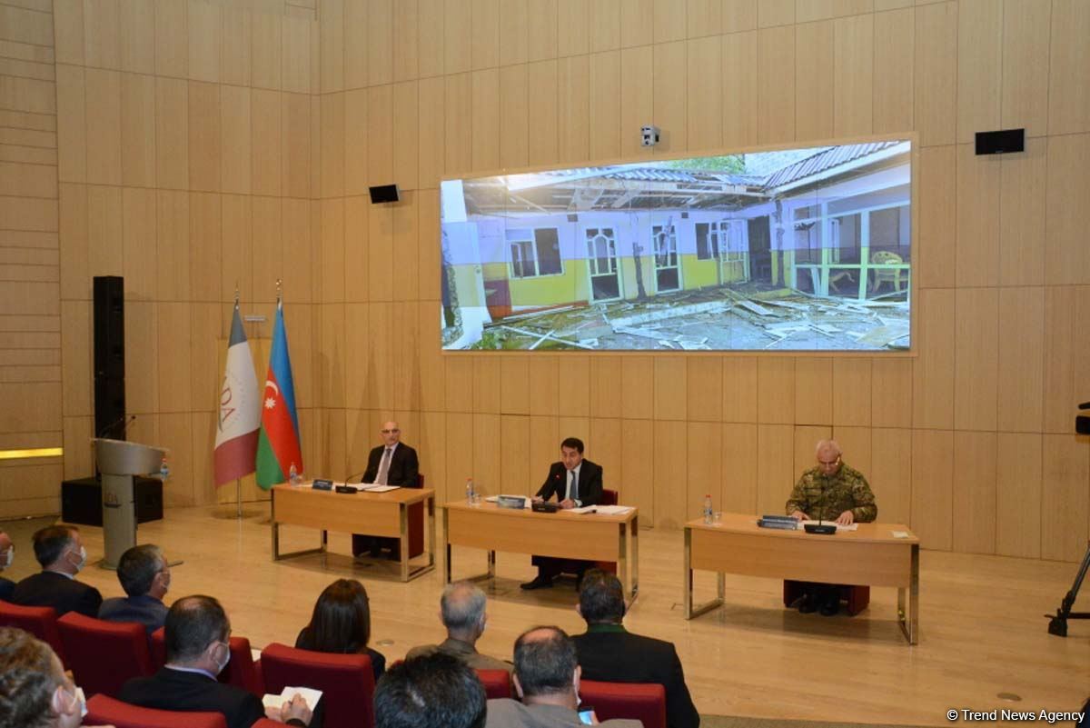 ADA Universitetində ermənilərin Gəncə terroru ilə bağlı diplomatlarla görüş keçirilib (FOTO)