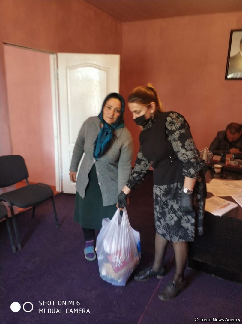 Deputat Sevil Mikayılovanın təşəbbüsü ilə Xudatda əsgər ailələrinə yardım paylanılıb (FOTO)
