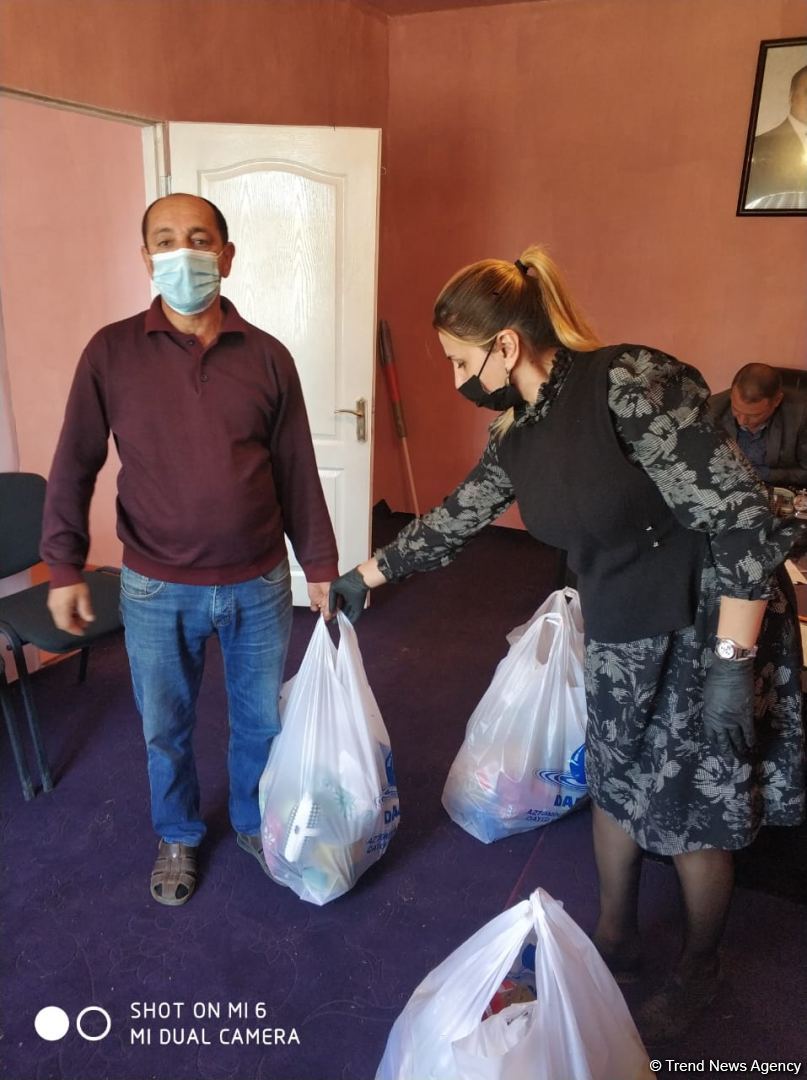 Deputat Sevil Mikayılovanın təşəbbüsü ilə Xudatda əsgər ailələrinə yardım paylanılıb (FOTO)
