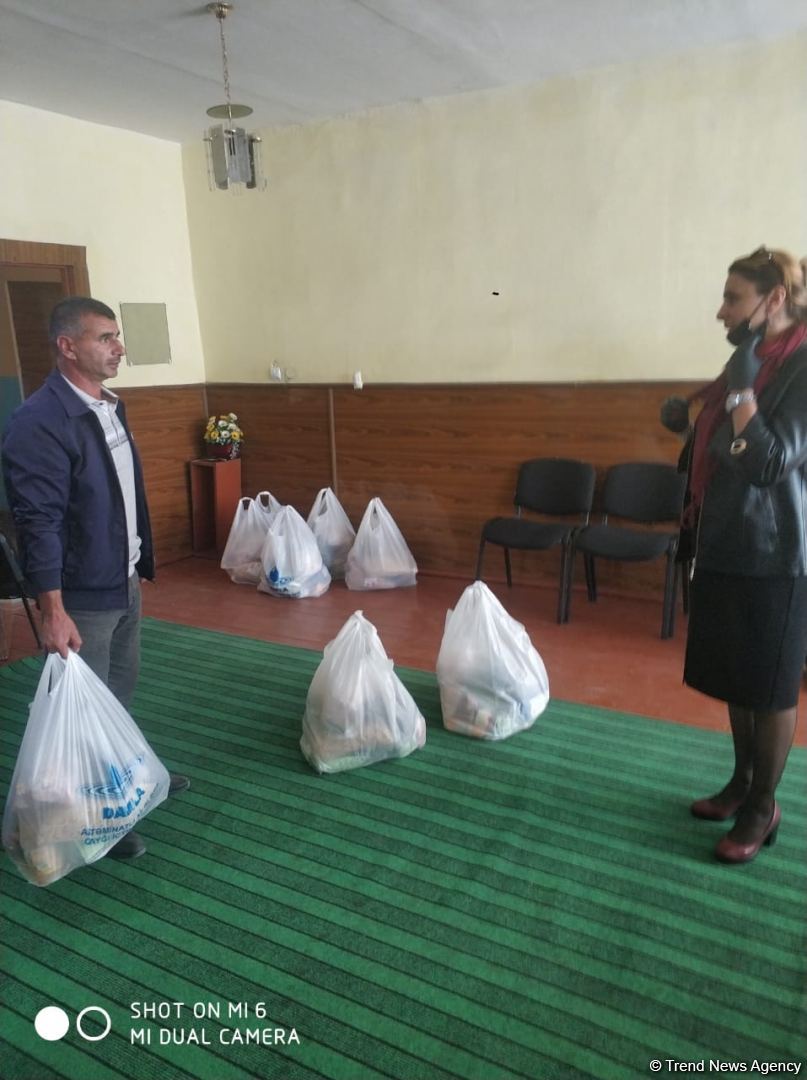 Deputat Sevil Mikayılovanın təşəbbüsü ilə Xudatda əsgər ailələrinə yardım paylanılıb (FOTO)