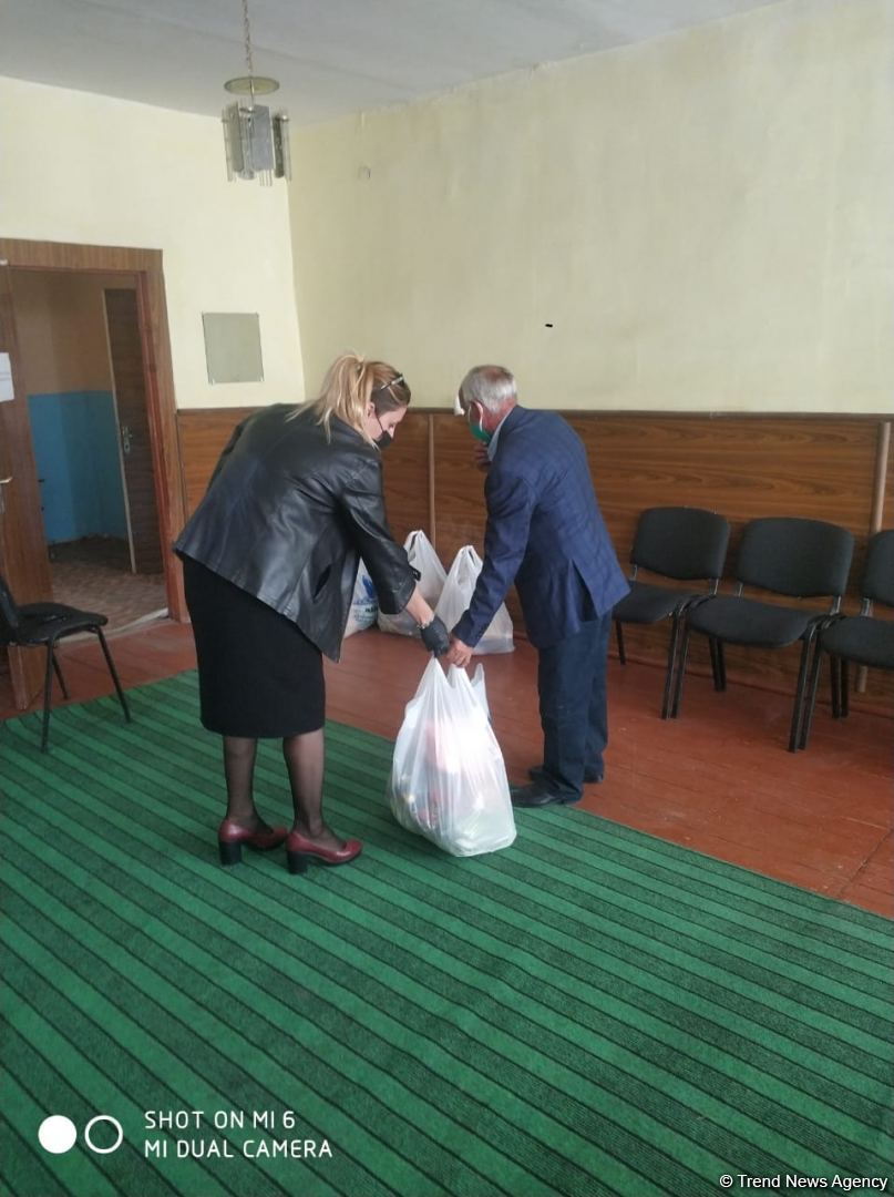 Deputat Sevil Mikayılovanın təşəbbüsü ilə Xudatda əsgər ailələrinə yardım paylanılıb (FOTO)