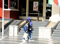 Paytaxt sakinləri karantin qaydalarına necə əməl edir? FOTOREPORTAJ