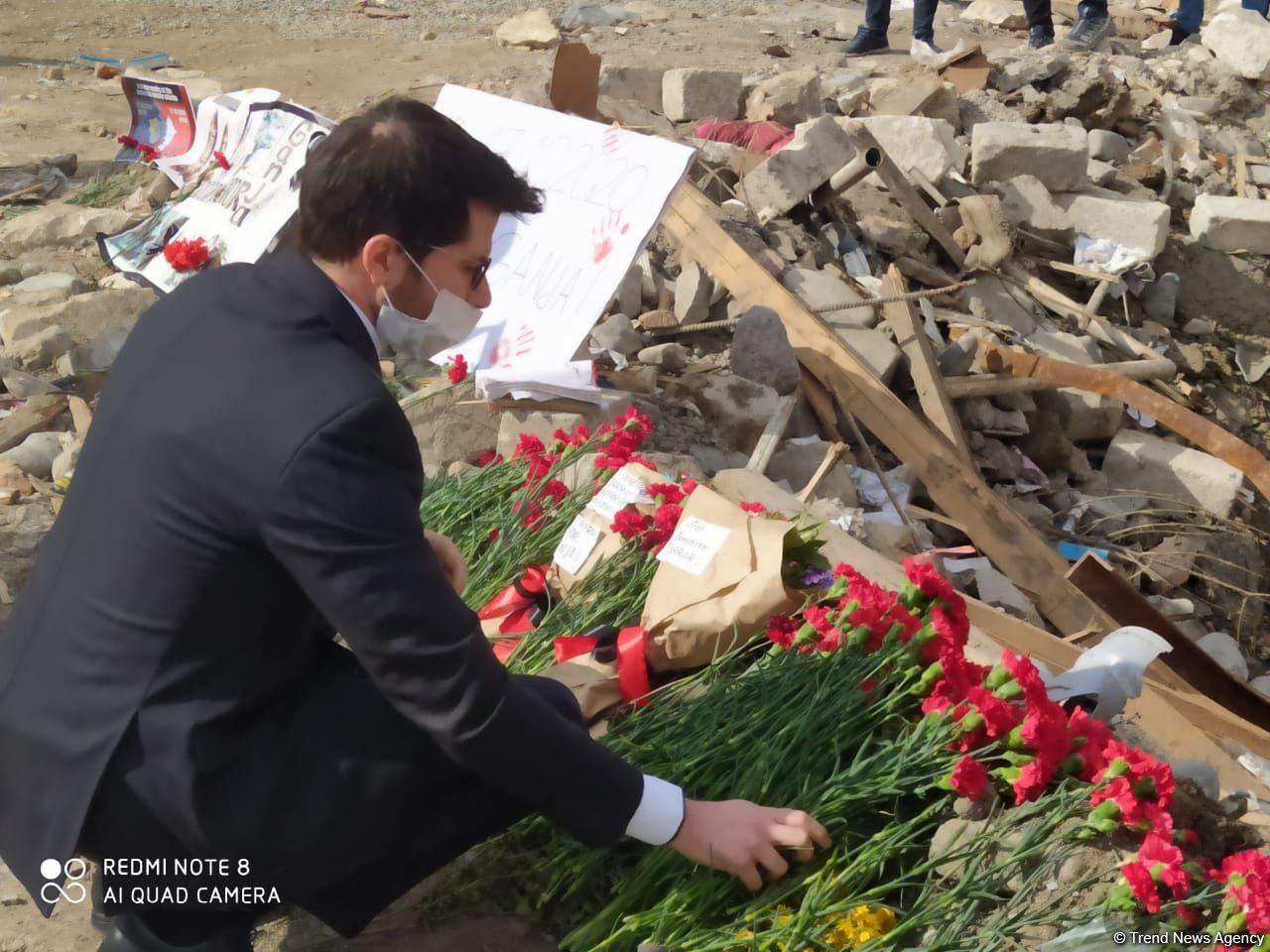 İsrailin səfiri Gəncədə terror baş verən ərazidə olub (FOTO)