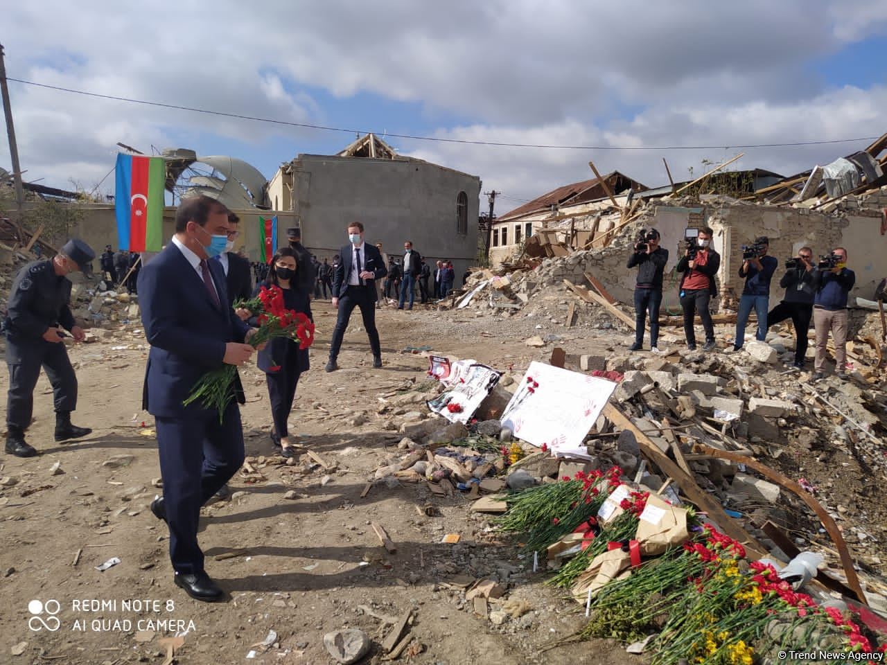 İsrailin səfiri Gəncədə terror baş verən ərazidə olub (FOTO)