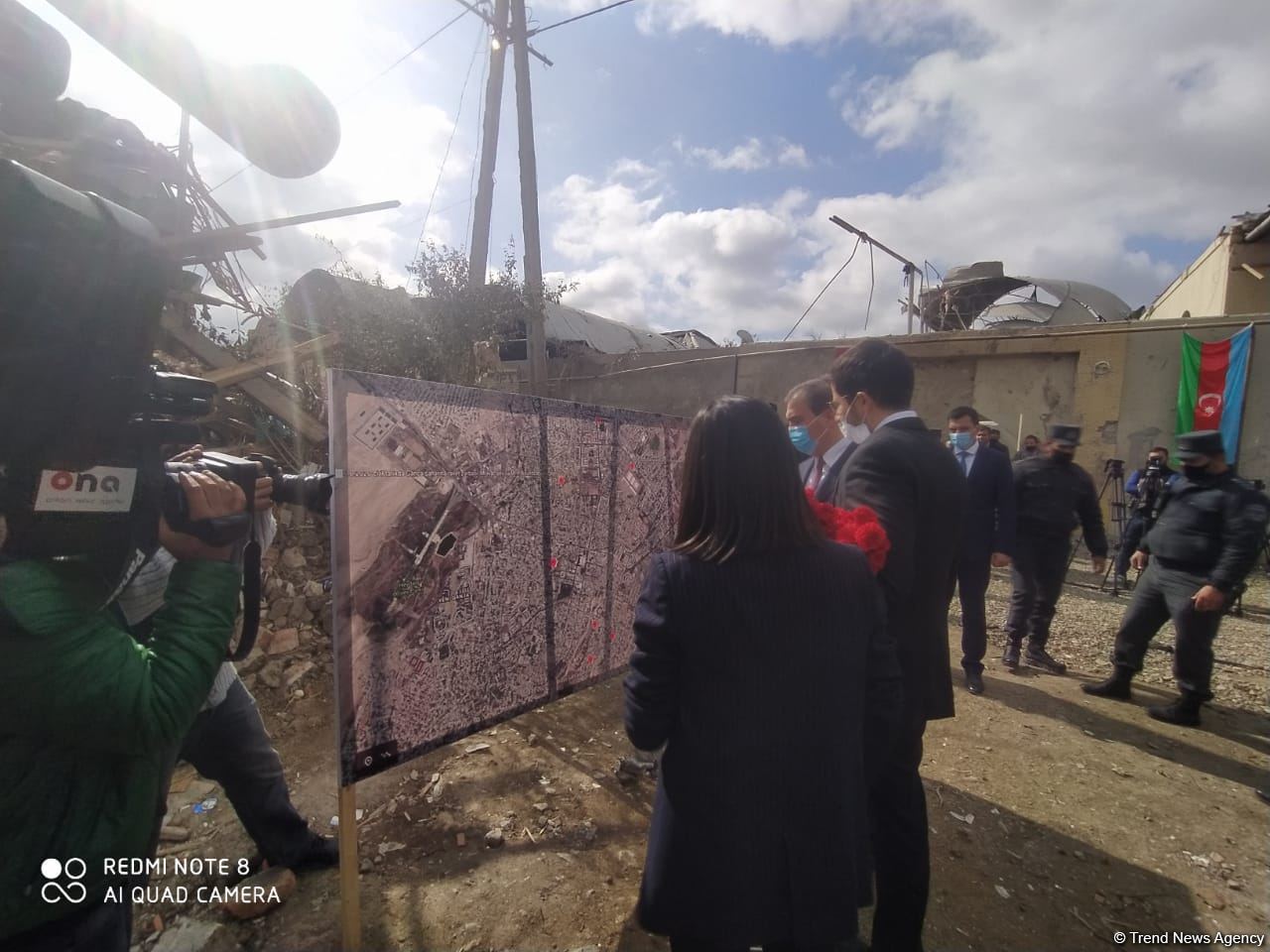 İsrailin səfiri Gəncədə terror baş verən ərazidə olub (FOTO)