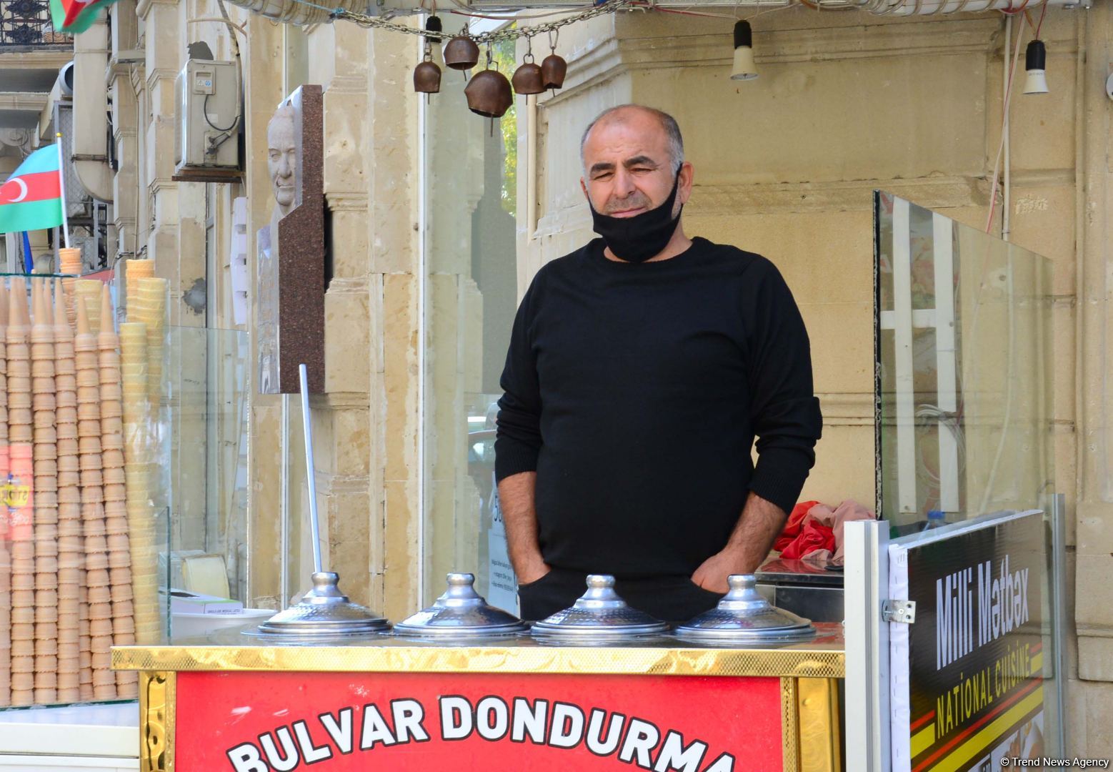 Paytaxt sakinləri karantin qaydalarına necə əməl edir? FOTOREPORTAJ