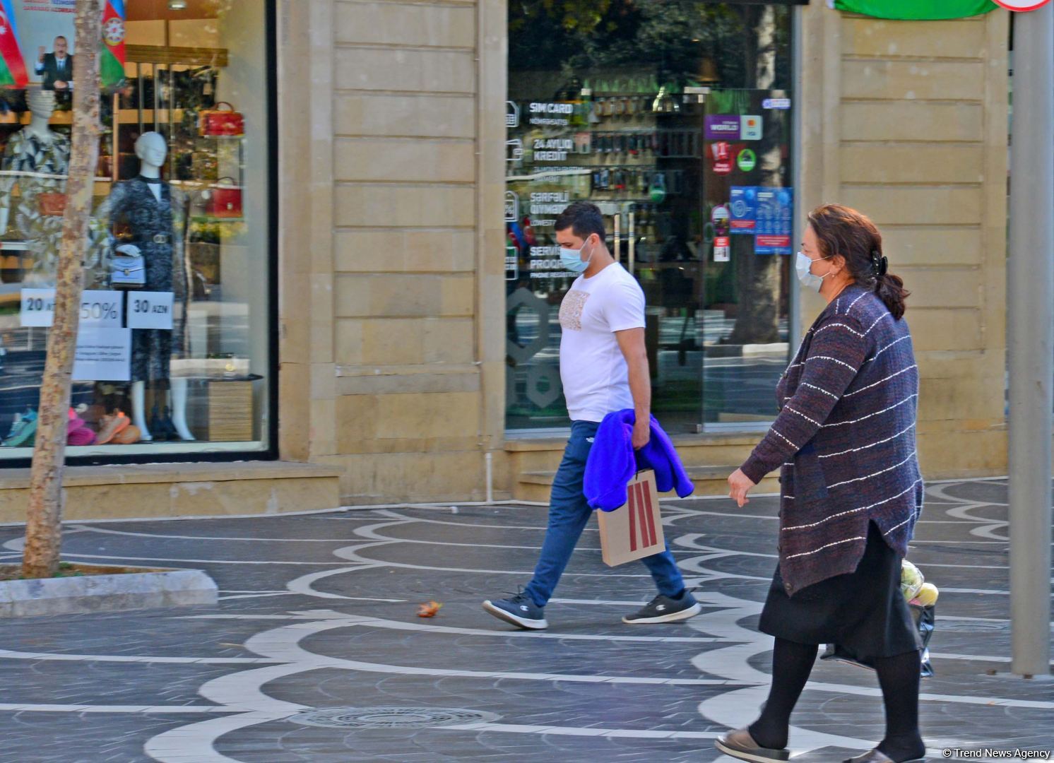 Paytaxt sakinləri karantin qaydalarına necə əməl edir? FOTOREPORTAJ