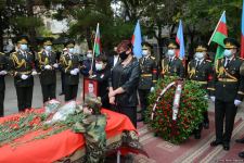 Dmitri Solntsev 2-ci Şəhidlər Xiyabanında dəfn olunub (FOTO) (ƏLAVƏ OLUNUB 3)