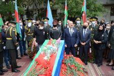 Dmitri Solntsev 2-ci Şəhidlər Xiyabanında dəfn olunub (FOTO) (ƏLAVƏ OLUNUB 3)