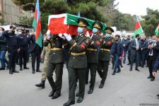 Dmitri Solntsev 2-ci Şəhidlər Xiyabanında dəfn olunub (FOTO) (ƏLAVƏ OLUNUB 3)