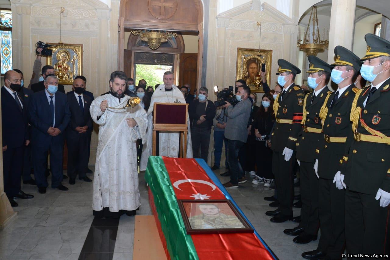 Dmitri Solntsev 2-ci Şəhidlər Xiyabanında dəfn olunub (FOTO) (ƏLAVƏ OLUNUB 3)