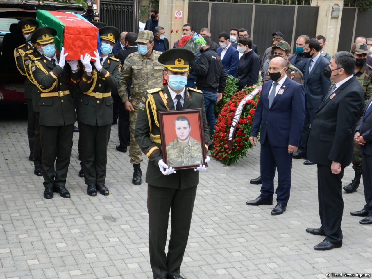 Dmitri Solntsev 2-ci Şəhidlər Xiyabanında dəfn olunub (FOTO) (ƏLAVƏ OLUNUB 3)