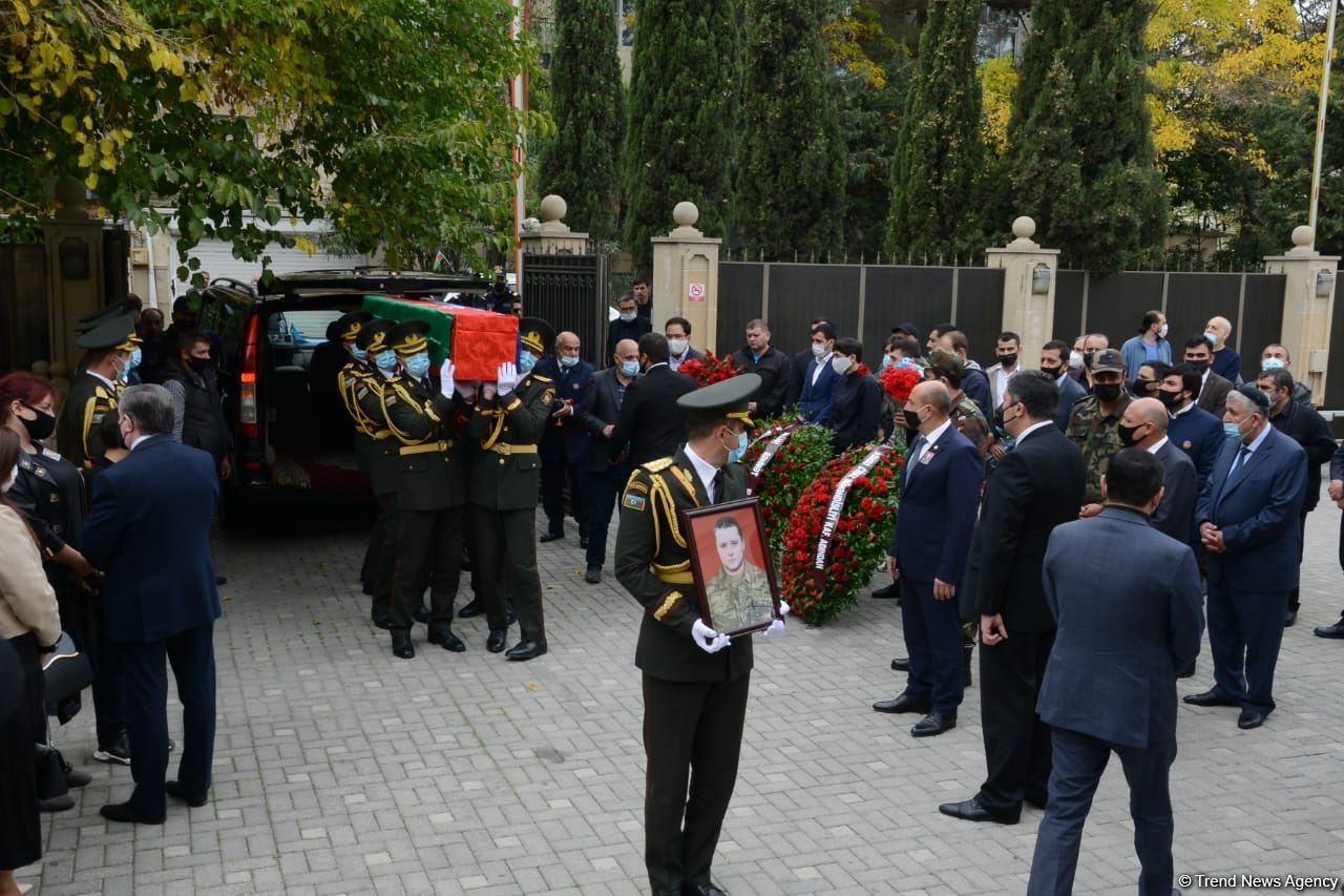Dmitri Solntsev 2-ci Şəhidlər Xiyabanında dəfn olunub (FOTO) (ƏLAVƏ OLUNUB 3)