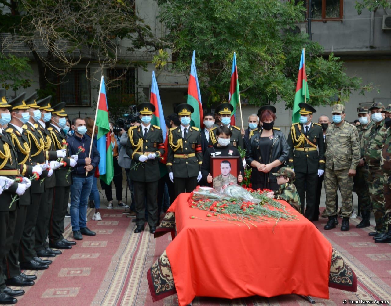 Dmitri Solntsev 2-ci Şəhidlər Xiyabanında dəfn olunub (FOTO) (ƏLAVƏ OLUNUB 3)
