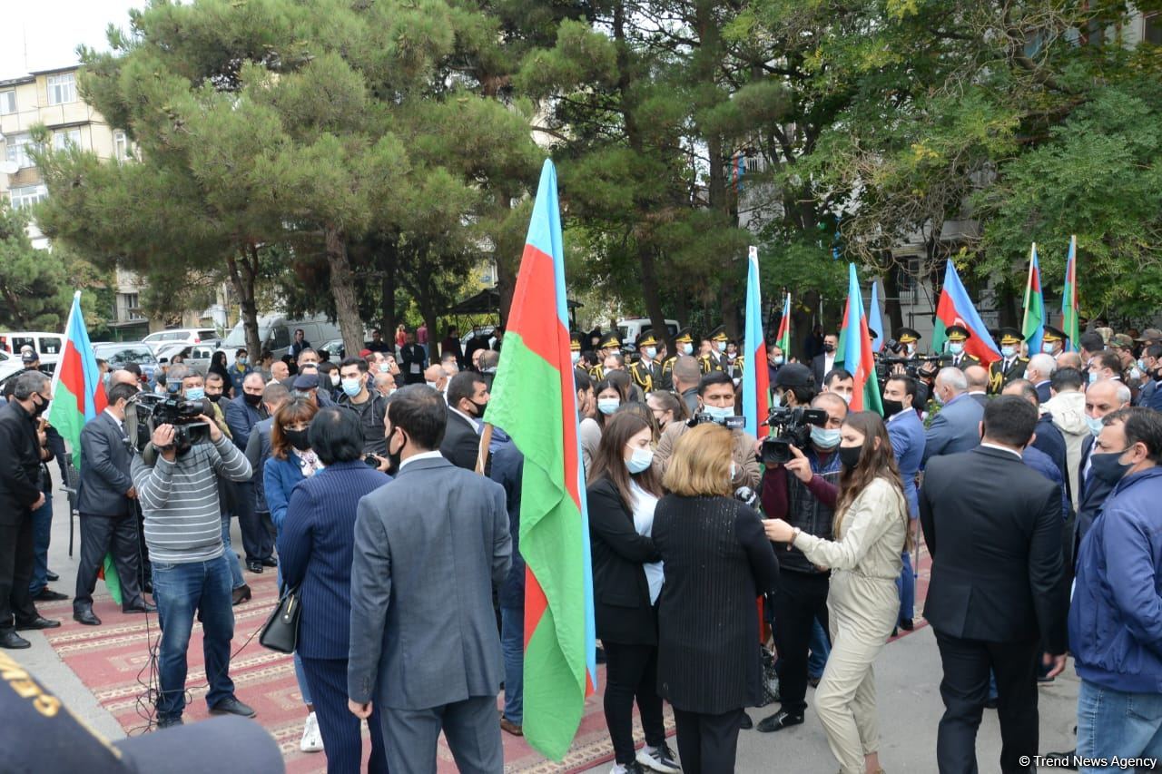 Dmitri Solntsev 2-ci Şəhidlər Xiyabanında dəfn olunub (FOTO) (ƏLAVƏ OLUNUB 3)
