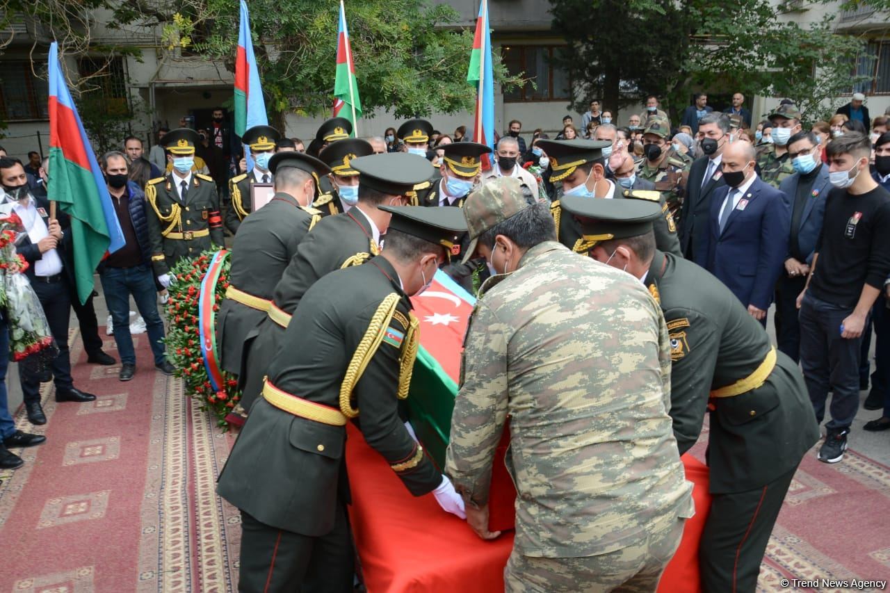 Dmitri Solntsev 2-ci Şəhidlər Xiyabanında dəfn olunub (FOTO) (ƏLAVƏ OLUNUB 3)
