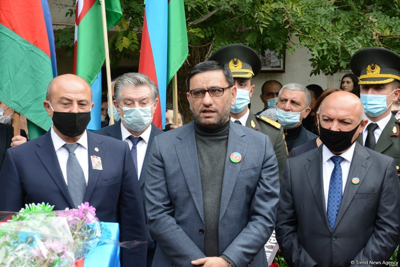 Dmitri Solntsev 2-ci Şəhidlər Xiyabanında dəfn olunub (FOTO) (ƏLAVƏ OLUNUB 3)