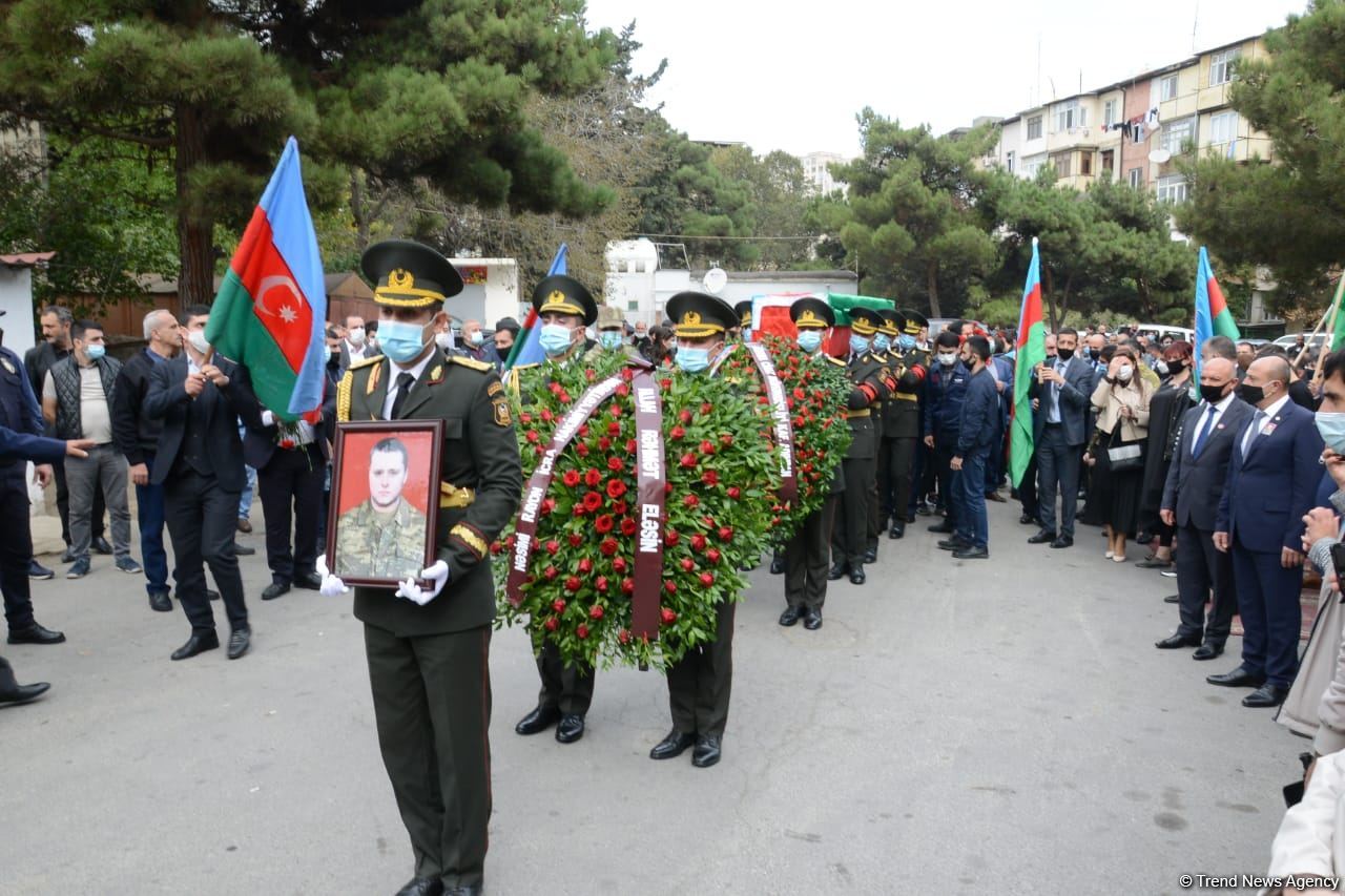 Dmitri Solntsev 2-ci Şəhidlər Xiyabanında dəfn olunub (FOTO) (ƏLAVƏ OLUNUB 3)