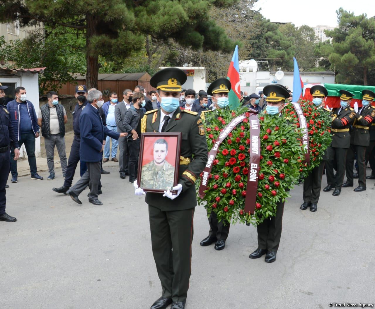 Dmitri Solntsev 2-ci Şəhidlər Xiyabanında dəfn olunub (FOTO) (ƏLAVƏ OLUNUB 3)