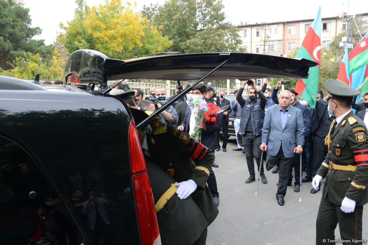 Dmitri Solntsev 2-ci Şəhidlər Xiyabanında dəfn olunub (FOTO) (ƏLAVƏ OLUNUB 3)