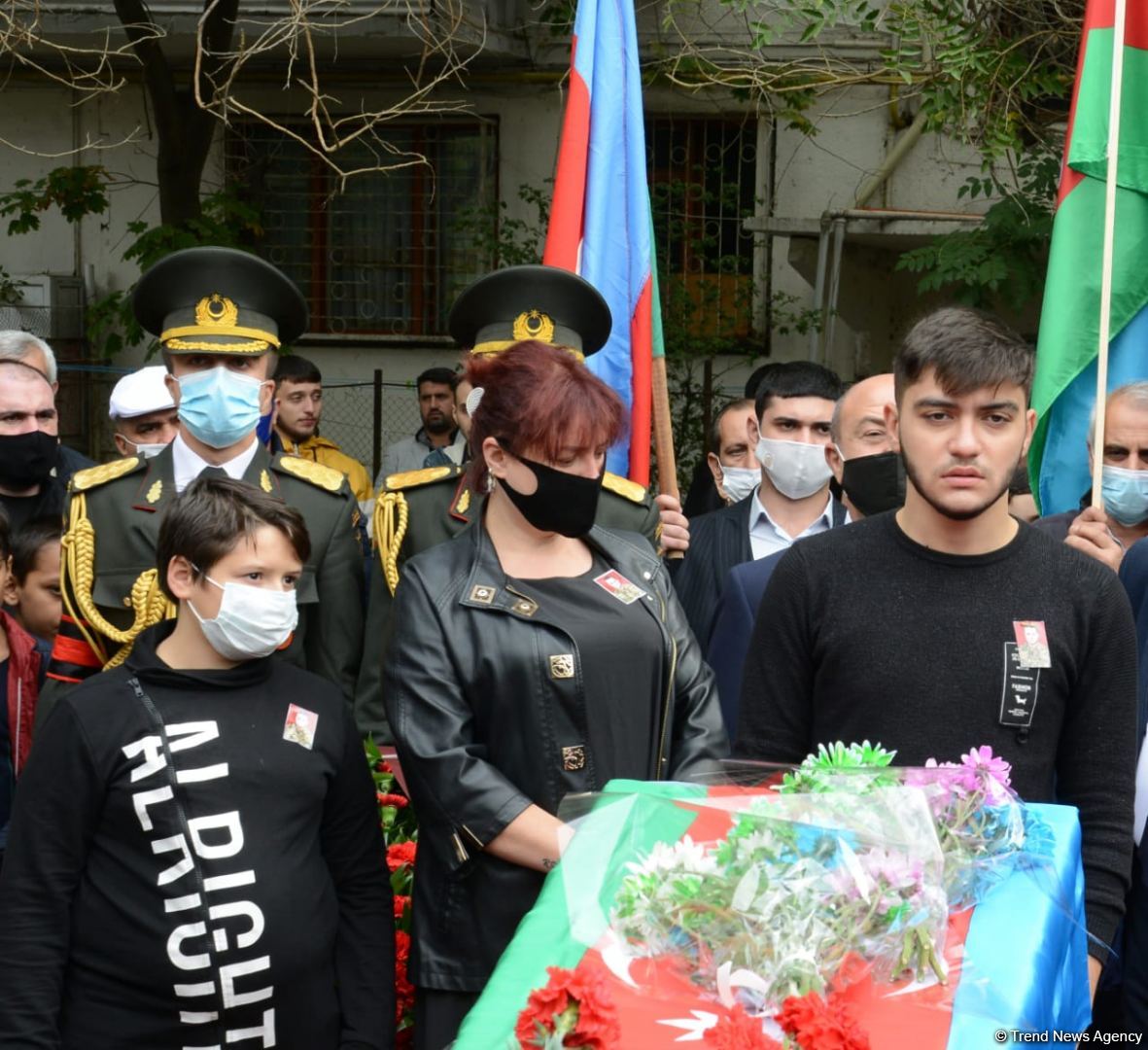 Dmitri Solntsev 2-ci Şəhidlər Xiyabanında dəfn olunub (FOTO) (ƏLAVƏ OLUNUB 3)