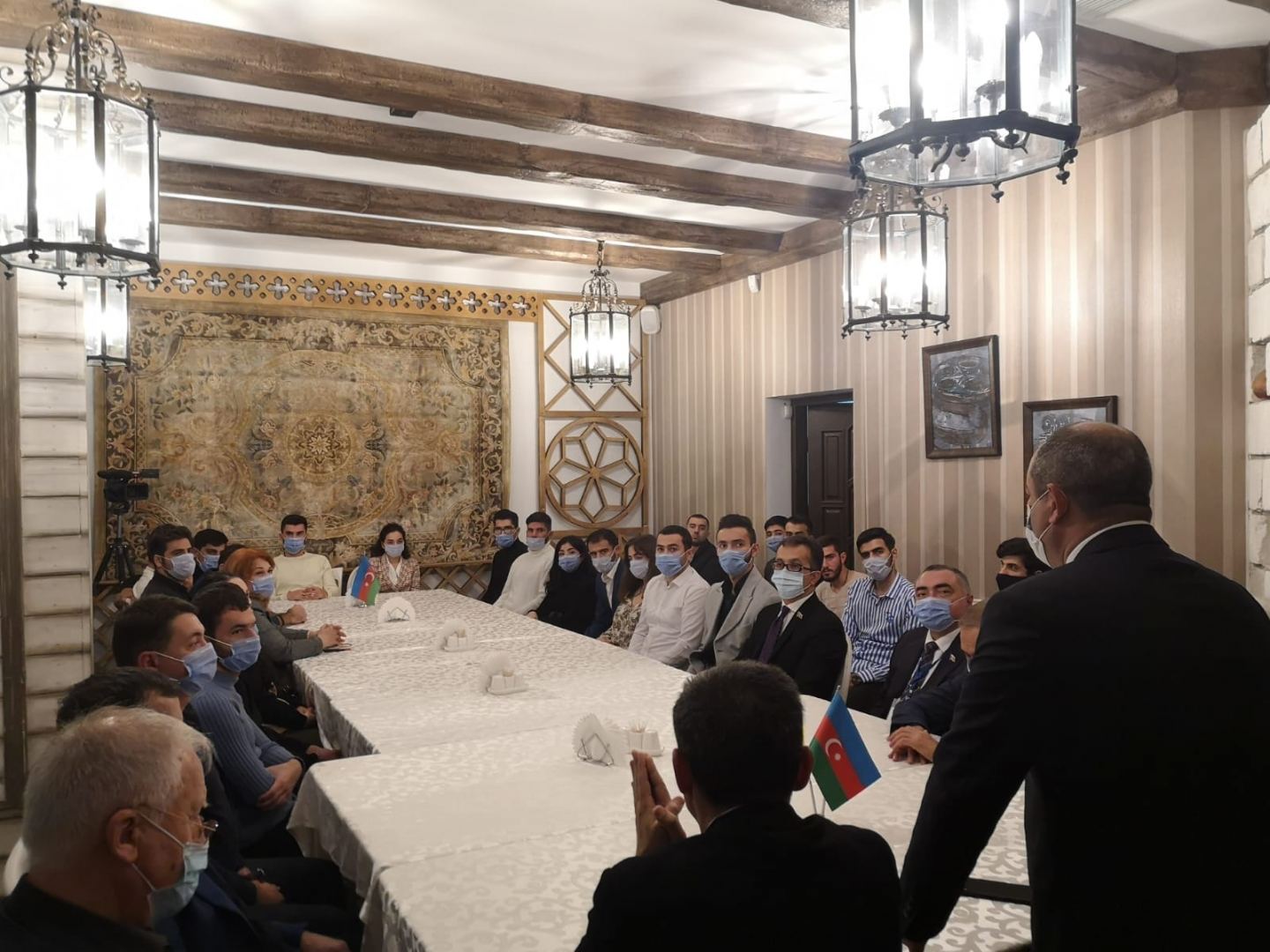 Adil Əliyev Moldovada iş adamları, diaspor fəalları və gənclərə Ermənistanın təcəvüzkar siyasəti və Ordumuzun səriştəli əks-hücumu barədə məlumat verib (FOTO)