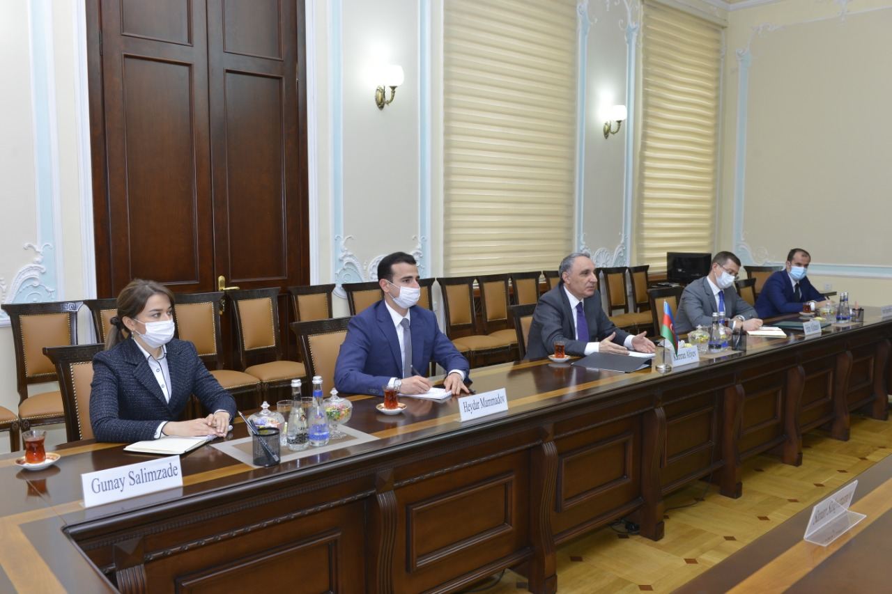 Baş prokuror Kamran Əliyev Böyük Britaniyanın ölkəmizdəki səfiri ilə görüşüb (FOTO)