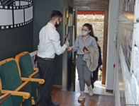 Paytaxt restoranları sanitar-epidemioloji qaydalara necə riayət edir (FOTOREPORTAJ)