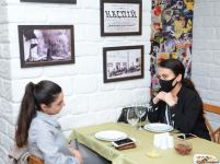 Paytaxt restoranları sanitar-epidemioloji qaydalara necə riayət edir (FOTOREPORTAJ)