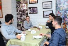 Paytaxt restoranları sanitar-epidemioloji qaydalara necə riayət edir (FOTOREPORTAJ)