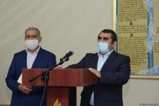 Əsir düşmüş erməni adventist Bakıda ibadət evində dua edib (FOTO)
