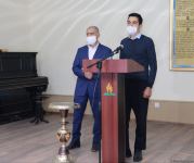 Əsir düşmüş erməni adventist Bakıda ibadət evində dua edib (FOTO)