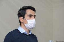 Əsir düşmüş erməni adventist Bakıda ibadət evində dua edib (FOTO)