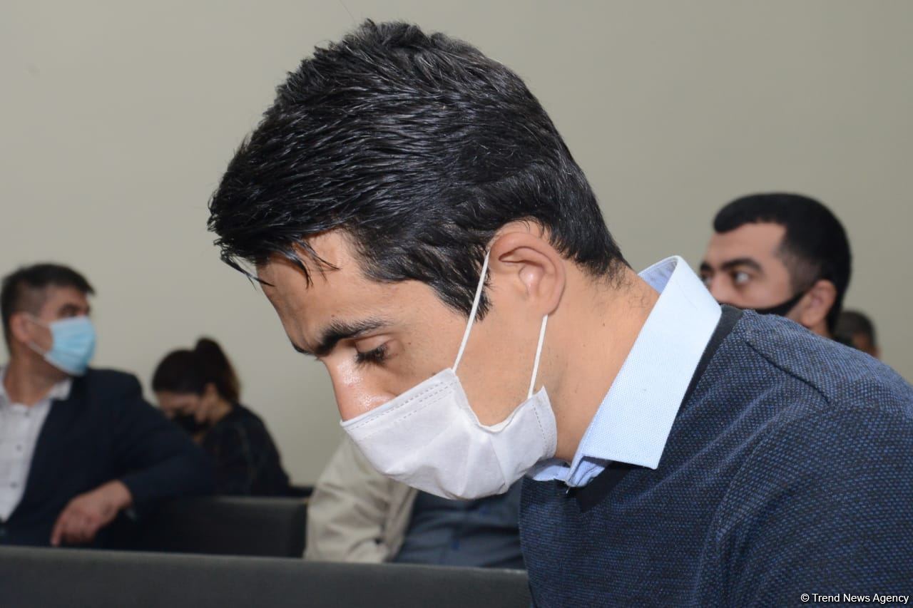 Əsir düşmüş erməni adventist Bakıda ibadət evində dua edib (FOTO)
