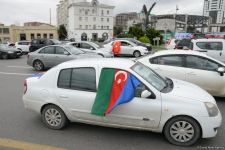 Bakıda Qələbə sevinci: Xalqımız Şuşanın azad olunmasını böyük coşqu ilə qeyd edir (FOTO/VİDEO)