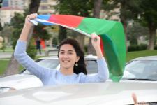 Bakıda Qələbə sevinci: Xalqımız Şuşanın azad olunmasını böyük coşqu ilə qeyd edir (FOTO/VİDEO)