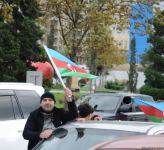 Bakıda Qələbə sevinci: Xalqımız Şuşanın azad olunmasını böyük coşqu ilə qeyd edir (FOTO/VİDEO)