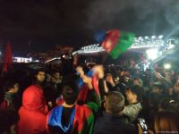 Paytaxt sakinləri tarixi Qələbəni qeyd edir (FOTO/VİDEO)