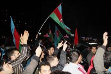 Bakı sakinləri səhərədək qələbəni qeyd etdilər (FOTO/VİDEO)