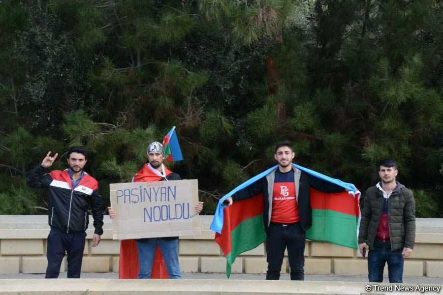 Azərbaycan Qələbəsini və ədalətin bərpasını qeyd edir (FOTO)