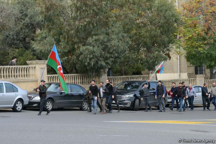 Azərbaycan Qələbəsini və ədalətin bərpasını qeyd edir (FOTO)