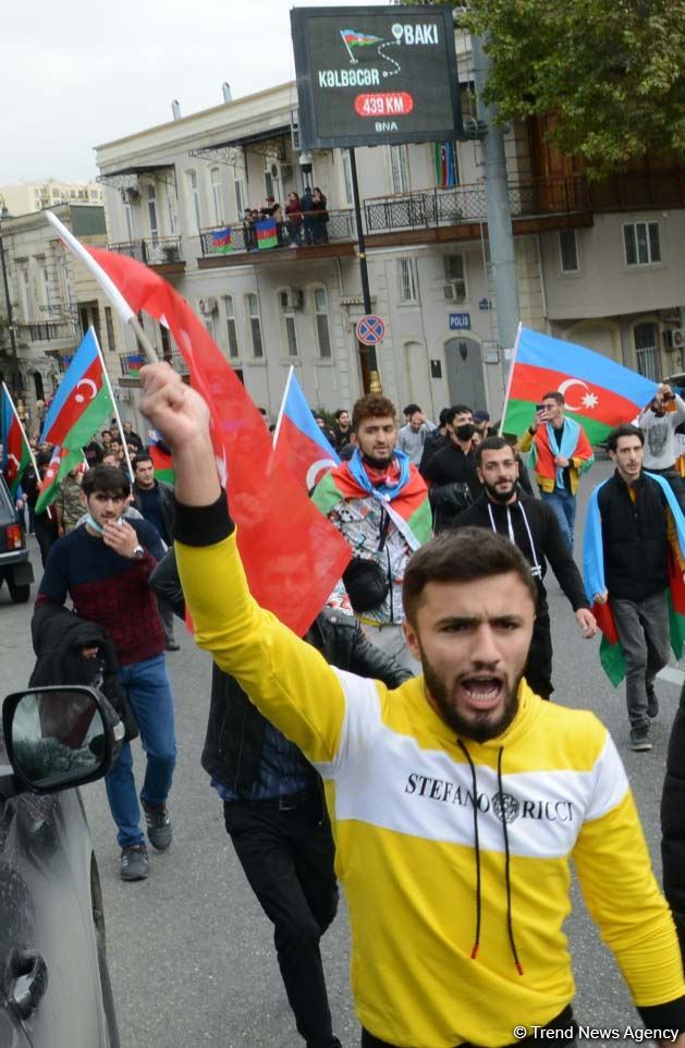 Azərbaycan Qələbəsini və ədalətin bərpasını qeyd edir (FOTO)